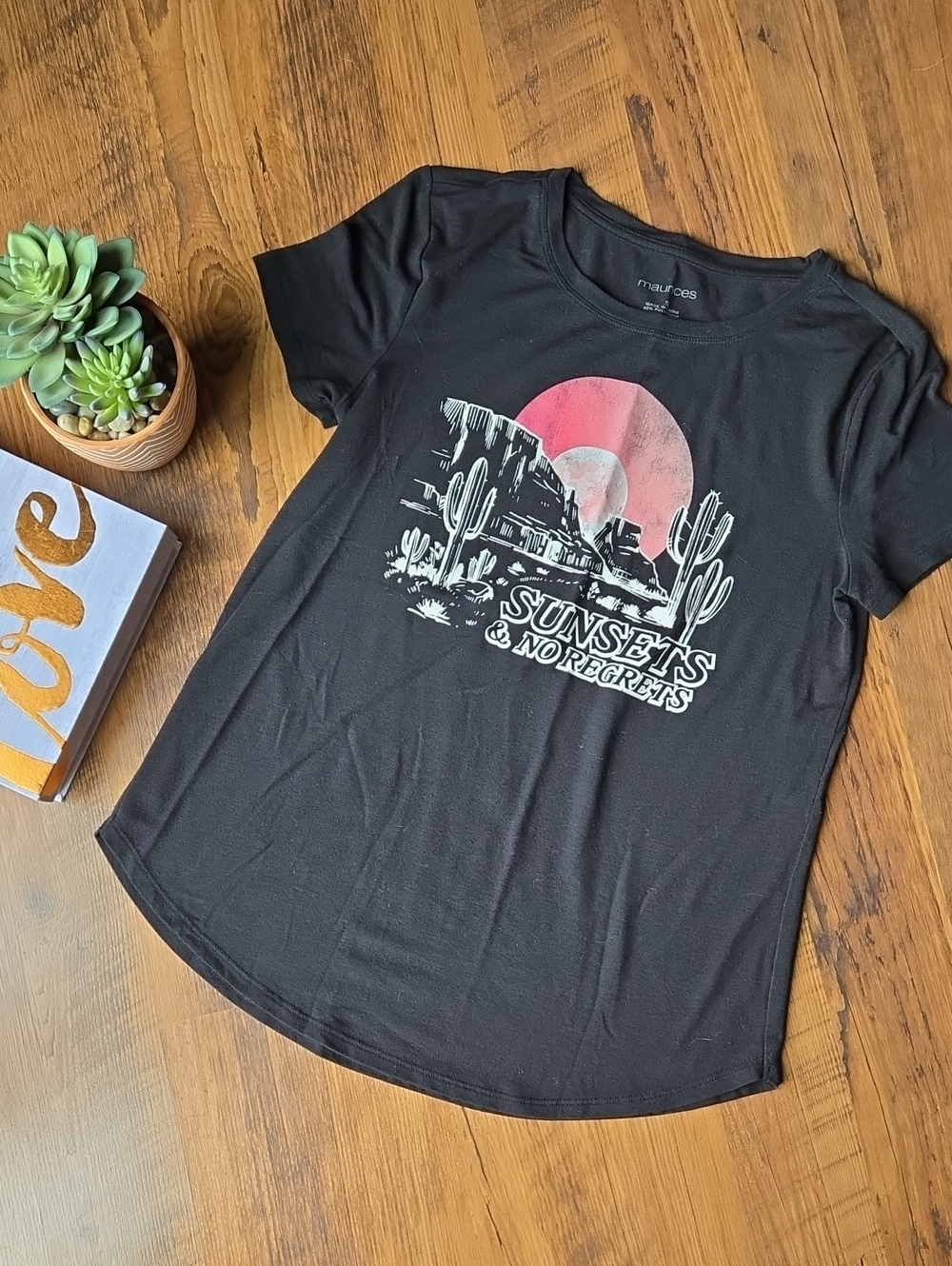 Maurices Black 'Sunsets & No Regrets' Graphic Tee Small